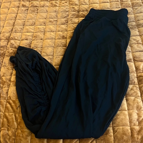 Amanda Uprichard Black Elastic Waist Pants with Scrunch at Leg Hem - Picture 1 of 4